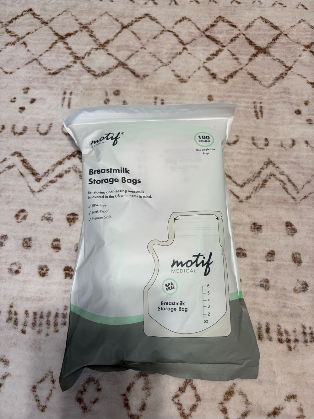 motif Medical Breastmilk Storage Bags - White & Mint